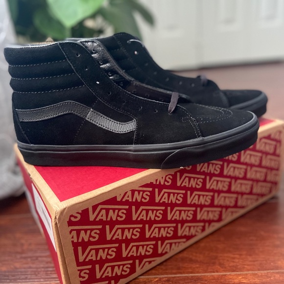 Vans Sk8 Hi Black Suede SZ 12 NWT - Picture 1 of 6